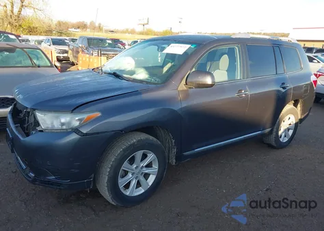 2012 Toyota Highlander Base V6 из США, поврежденный, VIN 5TDBK3EH5CS158600